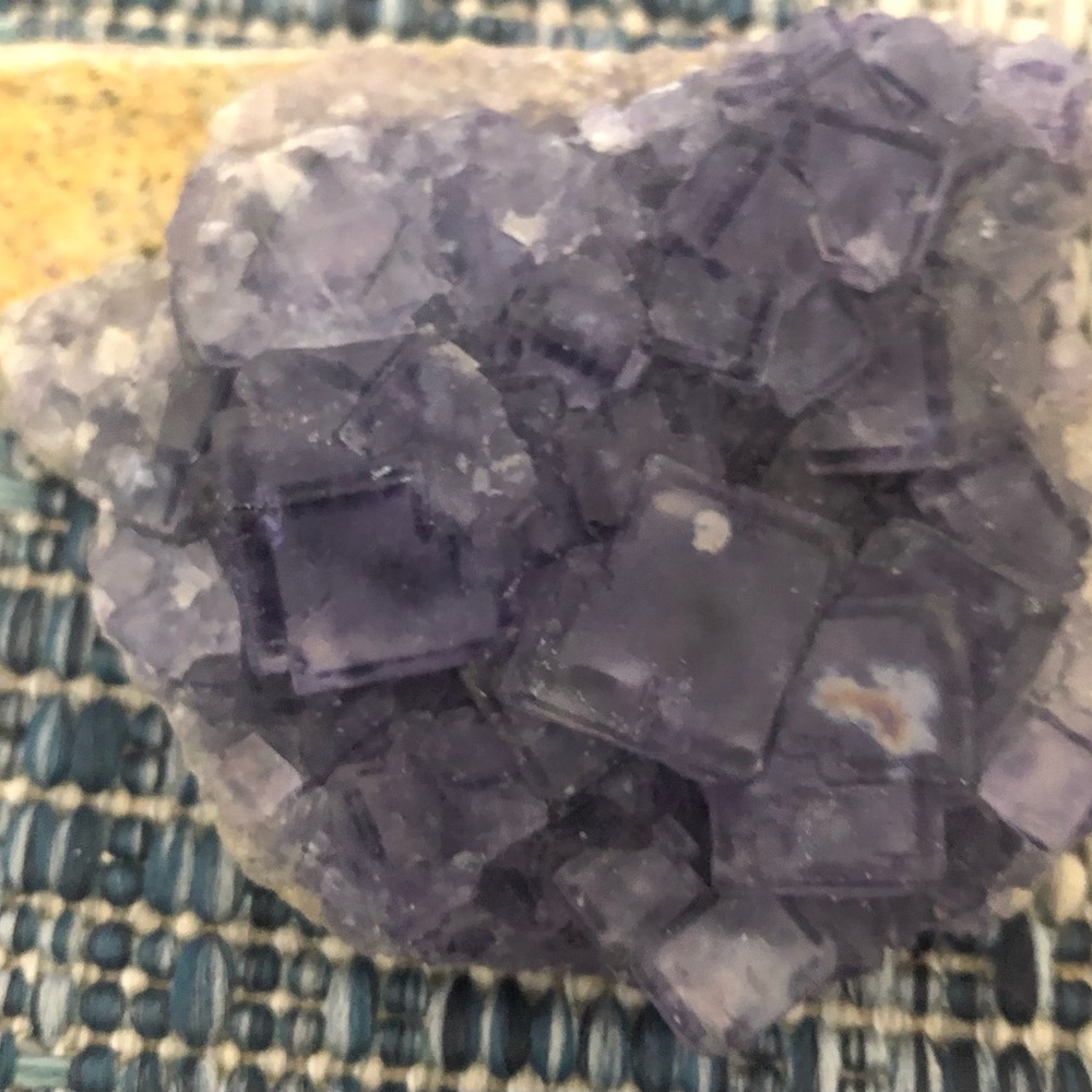 Stunning Purple Fluorite w/baby rainbows 🌈 - Picture 3 of 7